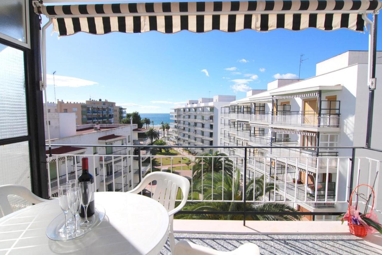 Aries Basic Apartment Салоу Екстериор снимка